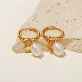 Livy Freshwater Pearl Earring Gold